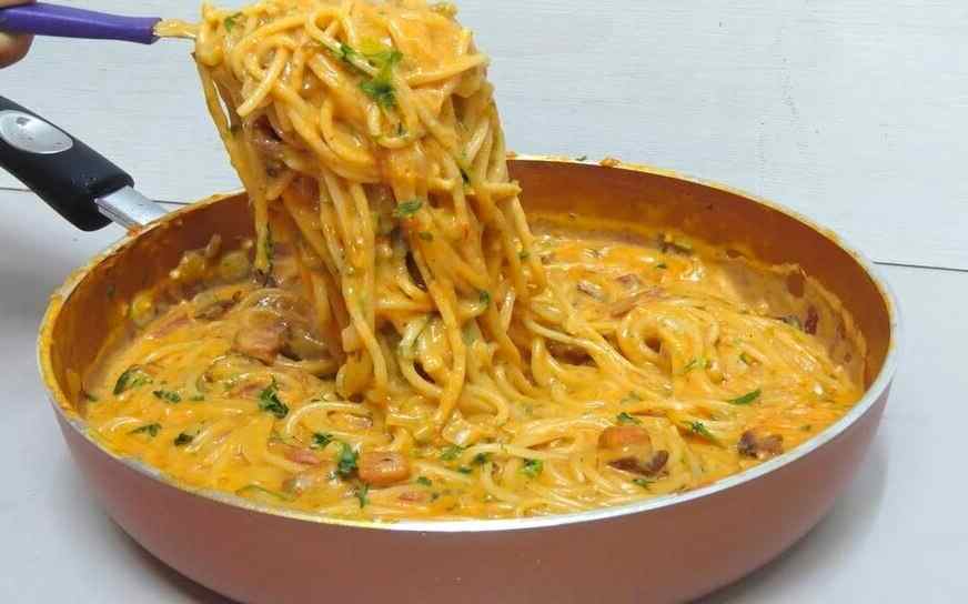 Champignons Spaghetti aus der Pfanne, schnell und super lecker ...